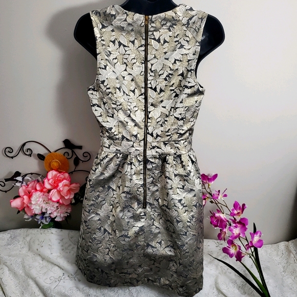 Under Skies Floral Metallic Dress - Picture 2 of 4